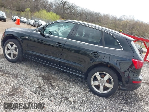 2012 Audi Q5 3.2L Premium Plus with VIN WA1DKAFP2CA040692, listed as a IAAI auction lot 42103532 with 177,382 mi miles. Bid and sale history available at carsss.com. Image 3.