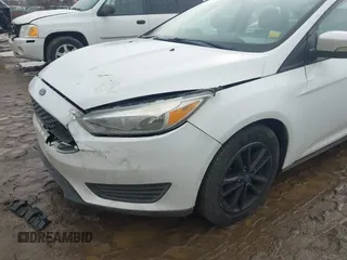 2015 Ford Focus SE with VIN 1FADP3F27FL350469, listed as a IAAI auction lot 41675087 with 152,013 mi miles. Bid and sale history available at carsss.com. Image 6.