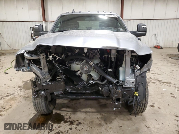 2024 Ram 2500 Tradesman with VIN 3C6UR5HJ5RG288017, listed as a Copart auction lot 41655705 with 2,920 mi miles and Salvage title. Bid and sale history available at DreamBid. Image 5.
