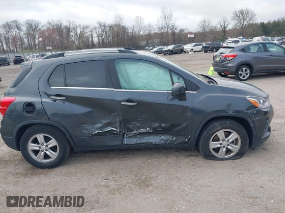 2018 Chevrolet Trax LT with VIN KL7CJLSB7JB674238, listed as a IAAI auction lot 41909657 with 115,875 mi miles. Bid and sale history available at carsss.com. Image 13.