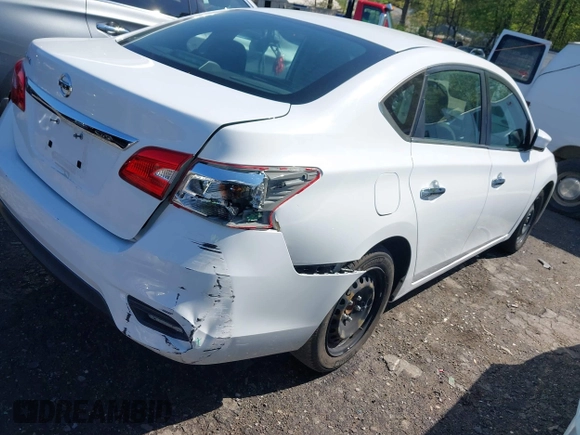 2018 Nissan Sentra S z VIN 3N1AB7AP7JY310031, wystawiony jako IAAI lot #41974445 z przebiegiem 106 842 mil mil oraz . Historia ofert i sprzedaży dostępna na DreamBid. Obrazek 4.