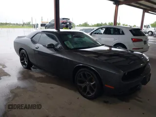 2018 Dodge Challenger SXT с VIN 2C3CDZAG2JH226835, выставлен на аукционе IAAI как лот 42331065 с пробегом 101 477 миль миль и . История ставок и продаж доступна на DreamBid. Изображение 1.