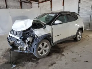 2018 Jeep Compass Latitude z VIN 3C4NJDBB3JT434135, wystawiony jako Copart lot #54120285 z przebiegiem Nie podano mil oraz Szkody całkowita. Historia ofert i sprzedaży dostępna na DreamBid. Obrazek 1.