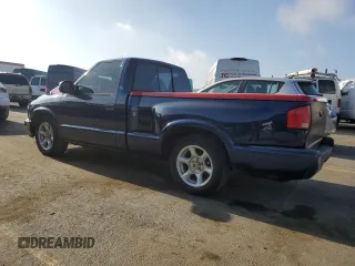 2000 GMC Sonoma with VIN 1GTCS1441Y8189474, listed as a Copart auction lot 89372125 with 97,133 mi miles and Salvage Title. Bid and sale history available at carsss.com. Image 2.
