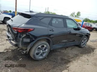 2024 Chevrolet Blazer LT z VIN 3GNKBCR47RS178236, wystawiony jako Copart lot #58335565 z przebiegiem 13 364 mil mil oraz Czysty tytuł • Clean title. Historia ofert i sprzedaży dostępna na DreamBid. Obrazek 3.