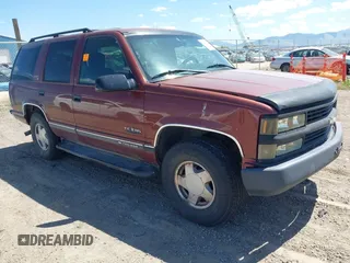 1999 Chevrolet Tahoe Z71 with VIN 1GNEK13R4XJ341736, listed as a IAAI auction lot 42218712 with 282,663 mi miles and . Bid and sale history available at DreamBid. Image 1.