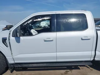 2022 Ford F-150 XL z VIN 1FTEW1EP7NKD78585, wystawiony jako IAAI lot #40264151 z przebiegiem Nie podano mil oraz . Historia ofert i sprzedaży dostępna na DreamBid. Obrazek 14.