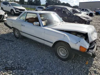 1980 Mercedes-Benz SL with VIN 10704412065197, listed as a Copart auction lot 61442025 with Not provided miles and Clean title. Bid and sale history available at DreamBid. Image 4.