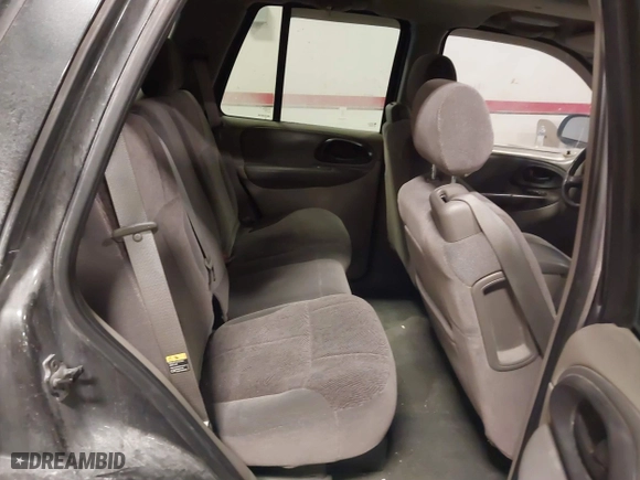 2004 Chevrolet TrailBlazer LS with VIN 1GNDT13S942111367, listed as a IAAI auction lot 41579052 with 213,550 mi miles. Bid and sale history available at carsss.com. Image 8.