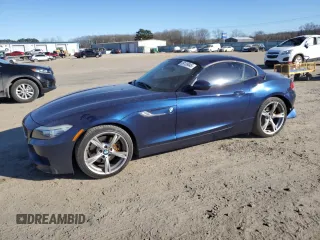 2011 BMW Z4 sDrive30i with VIN WBALM5C56BE378638, listed as a Copart auction lot 89139045 with 74,525 mi miles and Salvage Title. Bid and sale history available at carsss.com. Image 1.