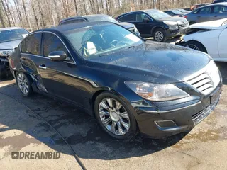 2009 Hyundai Genesis with VIN KMHGC46EX9U054696, listed as a IAAI auction lot 41651327 with 189,184 mi miles. Bid and sale history available at carsss.com. Image 1.