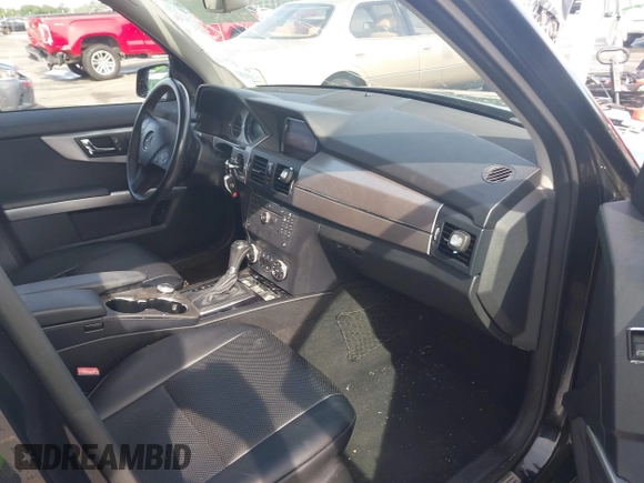 2010 Mercedes-Benz GLK 350 with VIN WDCGG8HB5AF285415, listed as a IAAI auction lot 42188423 with 105,047 mi miles and . Bid and sale history available at DreamBid. Image 5.