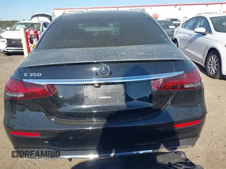 2022 Mercedes-Benz E 350 with VIN W1KZF8DB1NB085013, listed as a IAAI auction lot 41881502 with 83,238 mi miles and . Bid and sale history available at DreamBid. Image 16.