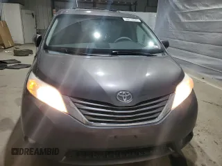2013 Toyota Sienna XLE with VIN 5TDDK3DC6DS065469, listed as a Copart auction lot 48772565 with 143,966 mi miles and Salvage Title. Bid and sale history available at DreamBid. Image 5.