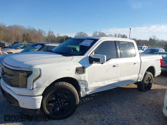 2022 Ford F-150 Lightning Pro with VIN 1FTVW1EV4NWG04301, listed as a IAAI auction lot 41821787 with 38,417 mi miles and . Bid and sale history available at DreamBid. Image 15.