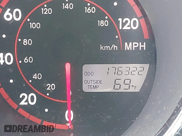 2005 Pontiac Vibe with VIN 5Y2SL63885Z465763, listed as a IAAI auction lot 42428484 with 176,322 mi miles and . Bid and sale history available at DreamBid. Image 12.