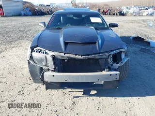 2010 Chevrolet Camaro 2SS z VIN 2G1FK1EJ0A9190524, wystawiony jako IAAI lot #41686103 z przebiegiem 168 031 mil mil oraz . Historia ofert i sprzedaży dostępna na DreamBid. Obrazek 6.
