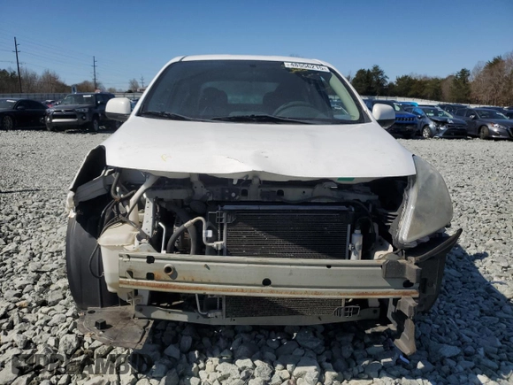 2014 Nissan Versa SV with VIN 3N1CN7AP4EL804009, listed as a Copart auction lot 48556215 with 146,875 mi miles and Salvage Title. Bid and sale history available at carsss.com. Image 5.
