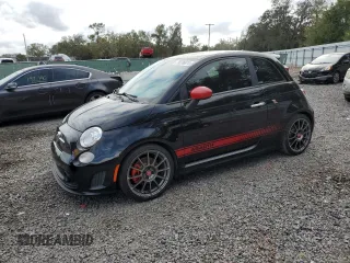 2017 FIAT 500 Abarth z VIN 3C3CFFFH6HT526325, wystawiony jako Copart lot #79726074 z przebiegiem 77 682 mil mil oraz Szkody całkowita. Historia ofert i sprzedaży dostępna na DreamBid. Obrazek 1.