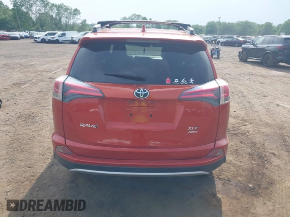 2016 Toyota RAV4 XLE z VIN JTMRFREV6GJ101367, wystawiony jako IAAI lot #42434491 z przebiegiem 79 411 mil mil oraz . Historia ofert i sprzedaży dostępna na DreamBid. Obrazek 17.