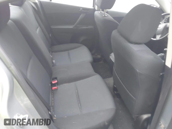 2011 Mazda Mazda3 i Sport with VIN JM1BL1UG0B1401901, listed as a IAAI auction lot 42058681 with 147,060 mi miles. Bid and sale history available at carsss.com. Image 8.