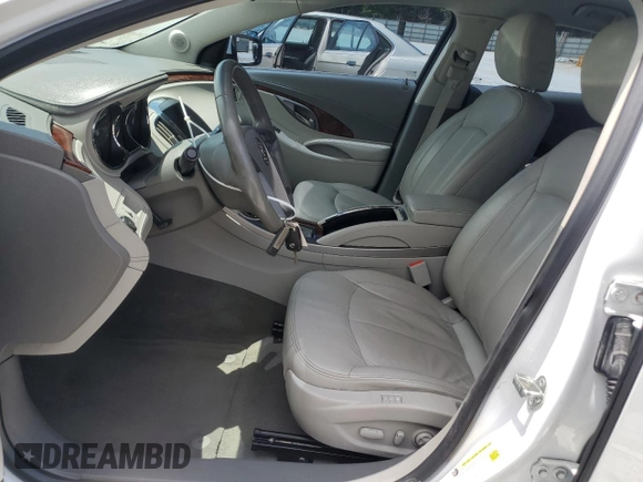 2013 Buick LaCrosse Leather z VIN 1G4GC5E36DF256101, wystawiony jako Copart lot #58335335 z przebiegiem 99 118 mil mil oraz Szkoda całkowita • Salvage title. Historia ofert i sprzedaży dostępna na DreamBid. Obrazek 7.