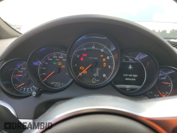 2017 Porsche Cayenne с VIN WP1AA2A21HKA82221, выставлен на аукционе Copart как лот 62022355 с пробегом 122 965 миль миль и Списание • Salvage title. История ставок и продаж доступна на DreamBid. Изображение 9.