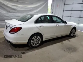 2019 Mercedes-Benz C 300 z VIN 55SWF8EB4KU313072, wystawiony jako Copart lot #63471715 z przebiegiem 51 829 mil mil oraz Szkoda całkowita • Salvage title. Historia ofert i sprzedaży dostępna na DreamBid. Obrazek 3.