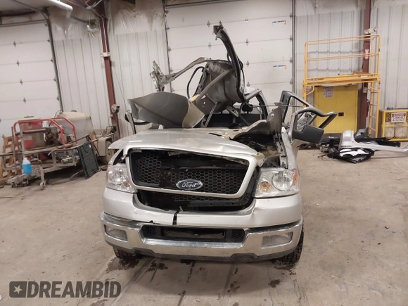 2004 Ford F-150 STX with VIN 1FTRX12W84NC03804, listed as a IAAI auction lot 41683231 with 1 mi miles. Bid and sale history available at carsss.com. Image 6.