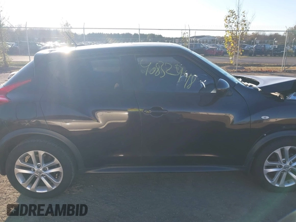2014 Nissan Juke S with VIN JN8AF5MV3ET359780, listed as a IAAI auction lot 40832448 with 118,405 mi miles. Bid and sale history available at carsss.com. Image 13.