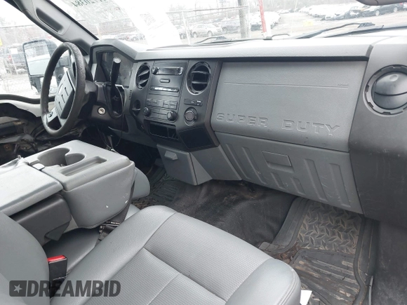 2014 Ford F-250 XL with VIN 1FT7X2A65EEA40254, listed as a IAAI auction lot 41720384 with 286,838 mi miles and . Bid and sale history available at DreamBid. Image 5.