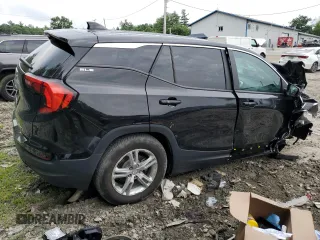 2021 GMC Terrain SLE with VIN 3GKALTEV8ML331424, listed as a Copart auction lot 61716814 with 8,814 mi miles and Salvage Title. Bid and sale history available at carsss.com. Image 3.