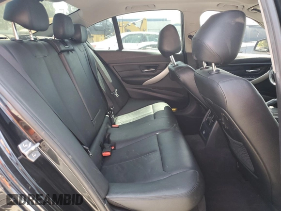 2013 BMW 3 Series 328i с VIN WBA3C1G52DNR46036, выставлен на аукционе Copart как лот 59885695 с пробегом 131 191 миль миль и Списание • Salvage title. История ставок и продаж доступна на DreamBid. Изображение 10.