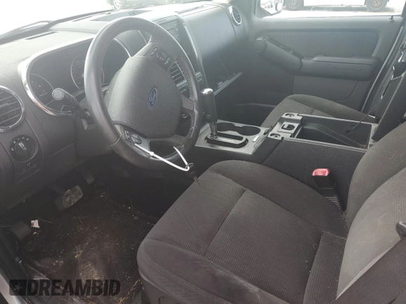 2010 Ford Explorer XLT with VIN 1FMEU6DE5AUA17899, listed as a Copart auction lot 46700275 with 117,460 mi miles and Salvage title. Bid and sale history available at DreamBid. Image 7.