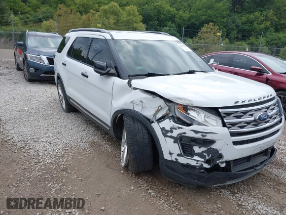 2018 Ford Explorer XLT with VIN 1FM5K8D82JGB43194, listed as a IAAI auction lot 39942301 with 123,033 mi miles and . Bid and sale history available at carsss.com. Image 1.