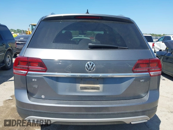 2018 Volkswagen Atlas SE with VIN 1V2CR2CA2JC576397, listed as a IAAI auction lot 41959708 with 168,619 mi miles and . Bid and sale history available at DreamBid. Image 16.