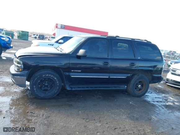2002 Chevrolet Tahoe LT with VIN 1GNEC13Z02R203361, listed as a IAAI auction lot 41580885 with 349,050 mi miles. Bid and sale history available at carsss.com. Image 14.