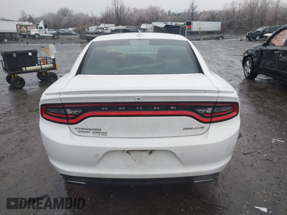2015 Dodge Charger SXT with VIN 2C3CDXJG3FH746506, listed as a IAAI auction lot 41463713 with 130,687 mi miles. Bid and sale history available at carsss.com. Image 16.