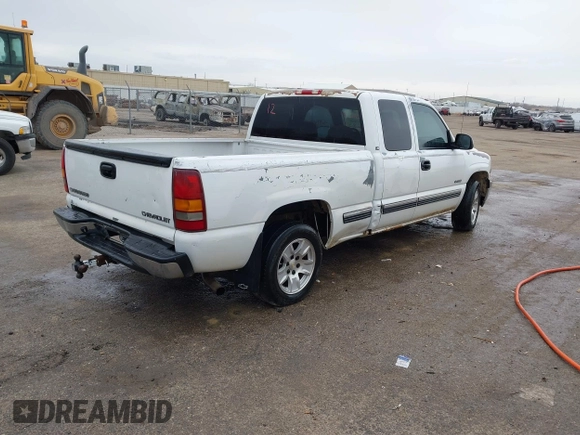 2000 Chevrolet Silverado 1500 LS with VIN 2GCEC19T4Y1407058, listed as a IAAI auction lot 41699820 with 309,057 mi miles. Bid and sale history available at carsss.com. Image 4.