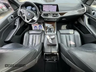 2020 BMW X7 xDrive40i z VIN 5UXCW2C07L9B87158, wystawiony jako Copart lot #59568955 z przebiegiem 92 965 mil mil oraz Czysty tytuł • Clean title. Historia ofert i sprzedaży dostępna na DreamBid. Obrazek 9.
