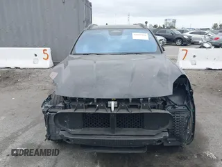 2023 Maserati Grecale Modena z VIN ZN682AVM5P7429357, wystawiony jako IAAI lot #42052948 z przebiegiem 11 019 mil mil oraz . Historia ofert i sprzedaży dostępna na DreamBid. Obrazek 13.