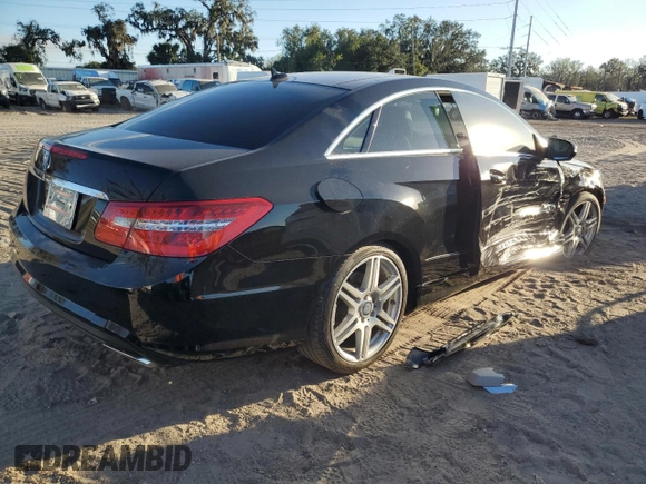 2010 Mercedes-Benz E-Class E 550 with VIN WDDKJ7CB3AF026222, listed as a Copart auction lot 82160894 with 87,245 mi miles and Non Repairable. Bid and sale history available at carsss.com. Image 3.