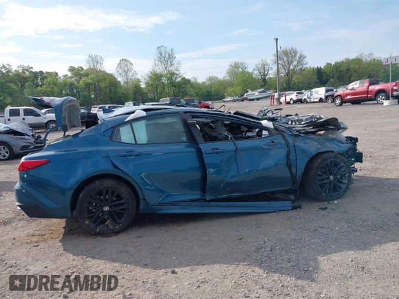 2025 Toyota Camry LE z VIN 4T1DAACK5SU506058, wystawiony jako IAAI lot #42147137 z przebiegiem Nie podano mil oraz . Historia ofert i sprzedaży dostępna na DreamBid. Obrazek 12.