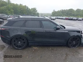 2018 Land Rover Range Rover Velar S z VIN SALYB2RVXJA769780, wystawiony jako IAAI lot #42309531 z przebiegiem 94 127 mil mil oraz . Historia ofert i sprzedaży dostępna na DreamBid. Obrazek 13.