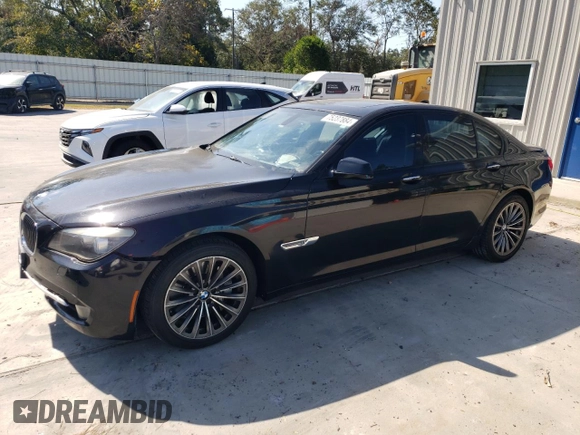 2009 BMW 7 Series 750i z VIN WBAKA83549CY33241, wystawiony jako Copart lot #75237884 z przebiegiem 130 585 mil mil oraz Szkoda całkowita • Salvage title. Historia ofert i sprzedaży dostępna na DreamBid. Obrazek 1.