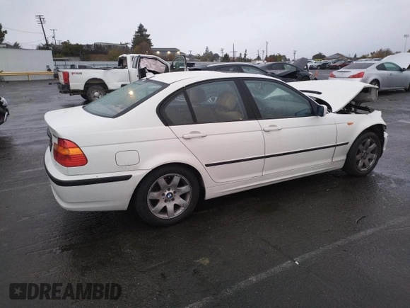2004 BMW 3 Series 325i with VIN WBAAZ33464KP90177, listed as a Copart auction lot 81826404 with 85,494 mi miles and Salvage Title. Bid and sale history available at carsss.com. Image 3.