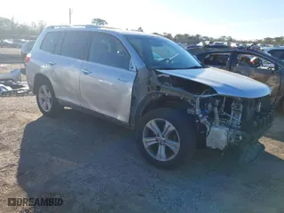 2011 Toyota Highlander Limited with VIN 5TDYK3EH3BS030851, listed as a IAAI auction lot 41632465 with 249,790 mi miles. Bid and sale history available at carsss.com. Image 1.
