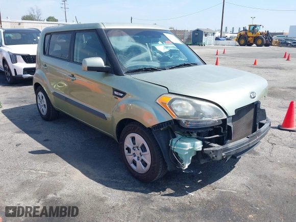 2013 Kia Soul with VIN KNDJT2A51D7541976, listed as a IAAI auction lot 41891679 with 83,155 mi miles. Bid and sale history available at carsss.com. Image 1.