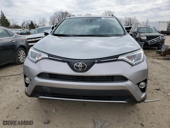 2018 Toyota RAV4 XLE with VIN JTMRFREV6JJ195256, listed as a Copart auction lot 53622155 with 61,267 mi miles and Clean Title. Bid and sale history available at carsss.com. Image 5.