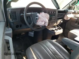 2018 GMC Savana Cargo Van with VIN 1GTW7BFP2J1253399, listed as a Copart auction lot 71021024 with 111,273 mi miles and Salvage Title. Bid and sale history available at carsss.com. Image 8.